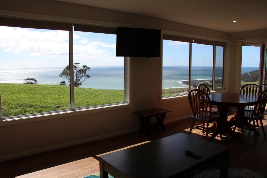 Penguin Seaside Farm Villa Екстериор снимка